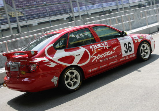 图文北京现代车队征战ccc珠海站两厢依兰特屁股短