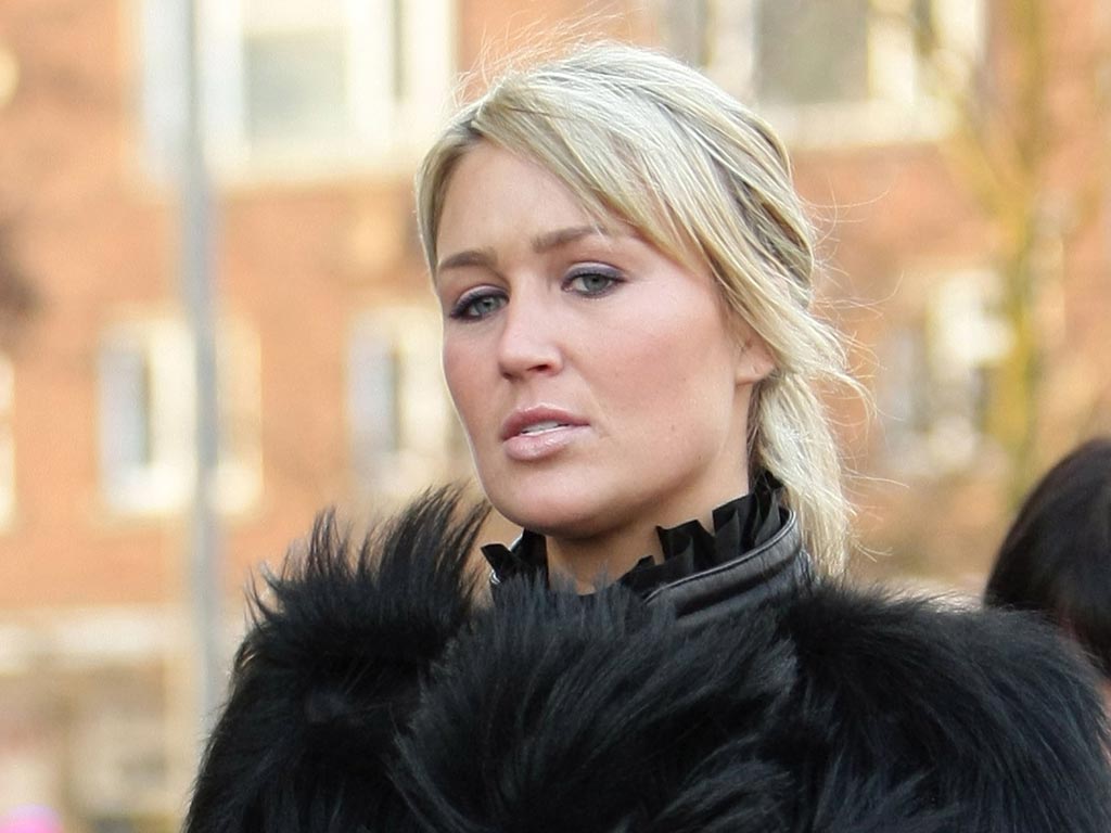 杰拉德被捕妻子探监