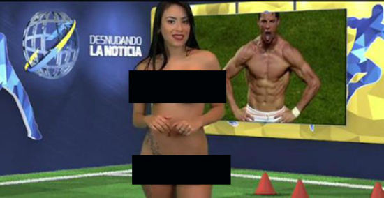 女主持人脱掉了自己的衣服