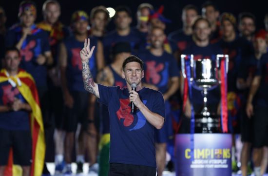 梅西霸气十足！