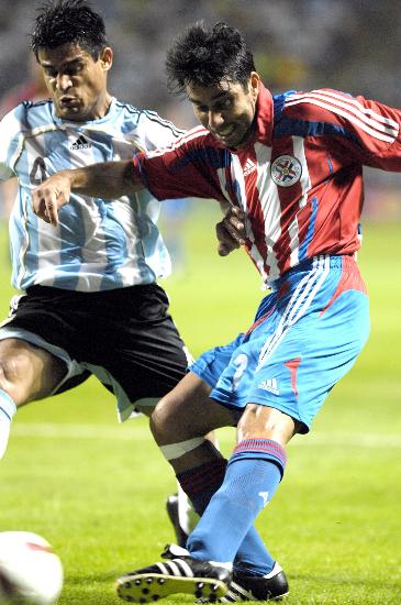当日,阿根廷队在2007年美洲杯足球赛c组的比赛中,对阵巴拉圭队