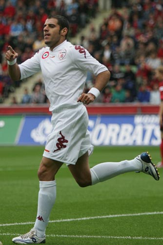 图文友谊赛勒沃库森vs罗马佩罗塔狂奔庆进球