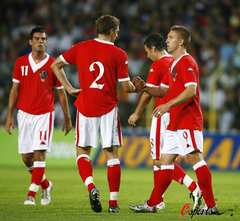 图文-[热身赛]保加利亚0-1威尔士 威尔士队员庆胜利