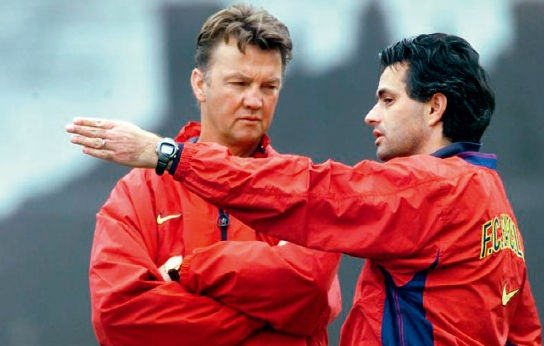 范加尔一手提拔穆里尼奥