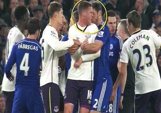 英媒指伊万疑似咬人