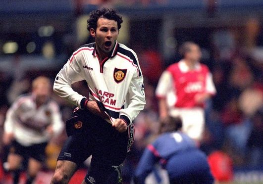 吉格斯进球后庆祝