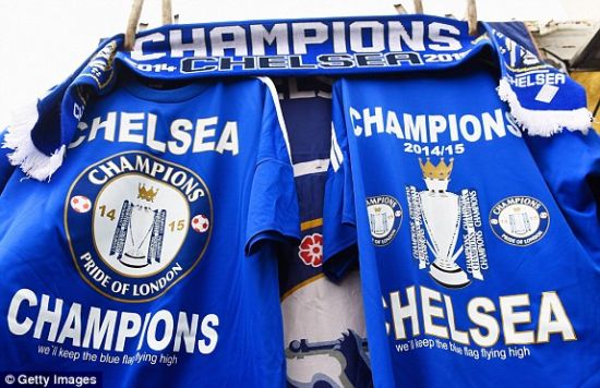 切尔西冠军T恤和冠军围巾都已开卖