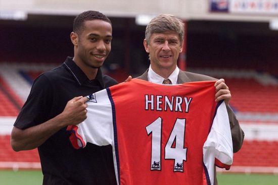 最牛一签是亨利身边这位