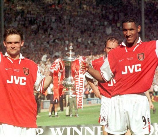 奥维马斯和阿内尔卡