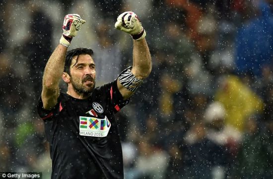 布冯评出了自己心目中的11人梦之队