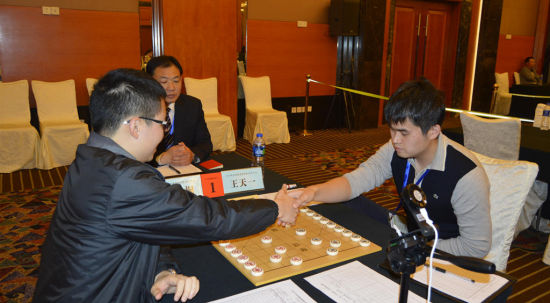 郑惟桐王天一争夺个人赛冠军