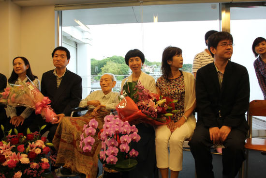 吴清源与林海峰芮乃伟(新浪体育资料图 江铸久供图)