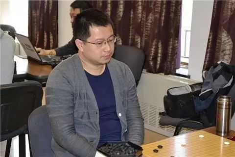 中国围棋国少队教练黄奕中