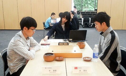 黄云嵩击败申真谞