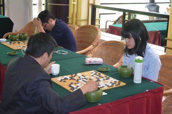 藤泽里菜和林圣贤过招