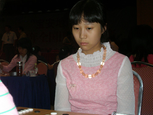 图文-2007全国围棋定段赛 美少女王香如气质沉静