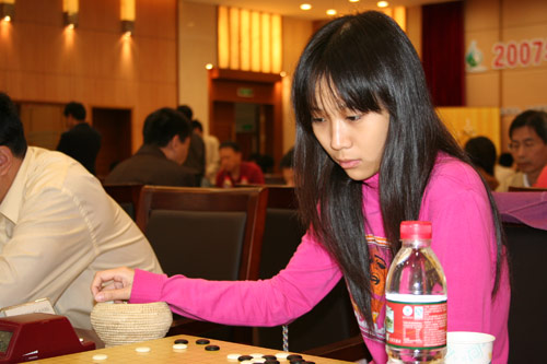 图文-2007商业杯国际城市赛落幕 美女棋手王香如