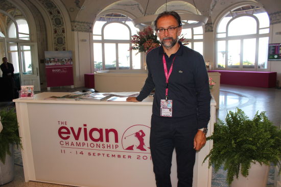 萨基先生接受采访