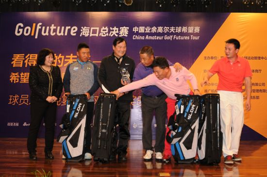 刘子威组获总杆冠军