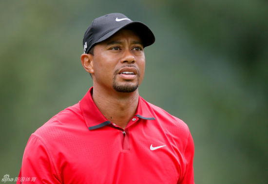 伍兹凤凰城公开赛第二轮打出82杆