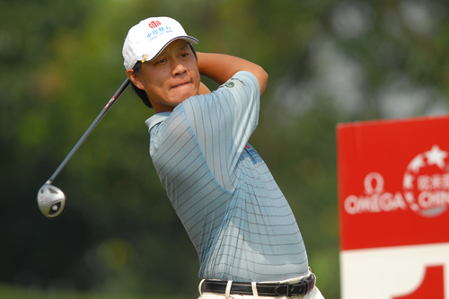 图文-中巡赛广州站第3轮精彩瞬间 汗水浸透的袁铮