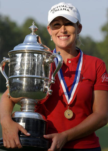 图文美国女子公开赛落幕科尔捧起冠军奖杯