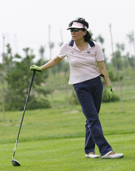 图文-演艺人全明星7月赛 马艳红获90杆组冠军