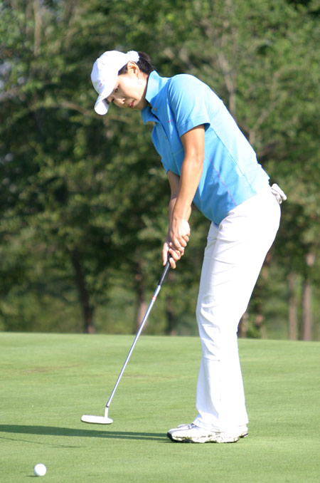 新浪体育讯 8月5日,2007年中国高尔夫追日挑战赛在新疆乌鲁木齐