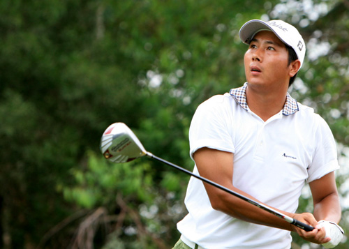 图文-中巡赛厦门站次轮战况 刘安林眺望球路