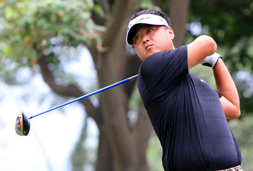 图文-中巡赛厦门站第二轮 北京球员高磊开杆