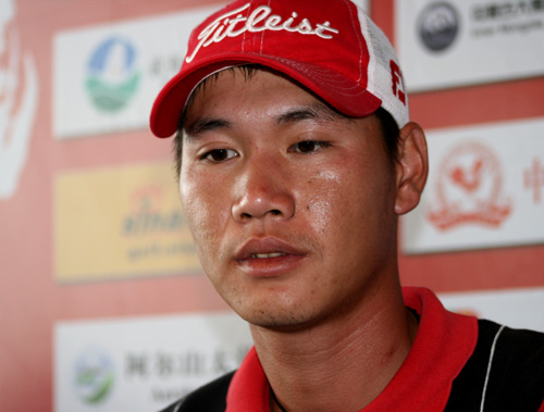 图文-大佛杯球员锦标赛现场花絮 施宁杰默默等待