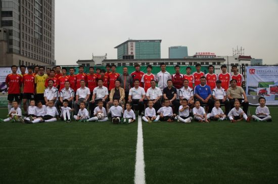 北京大学五人制足球场捐赠活动