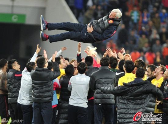 恒大庆祝夺冠