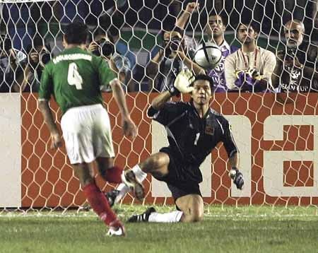 亚洲杯上的神扑成为了刘云飞职业生涯的高光时刻