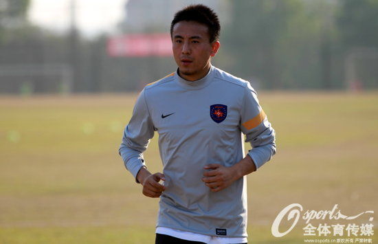 上赛季，毛剑卿从国安租借加盟中甲的青岛中能