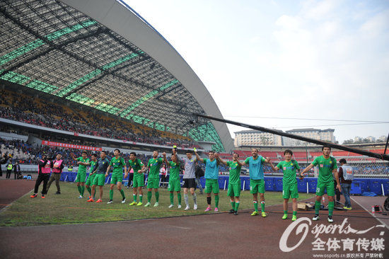 国安全队在重庆谢场