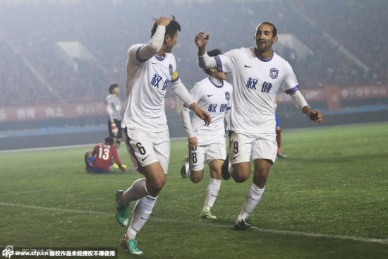 泰达外援巴尔克斯在揭幕战中受伤