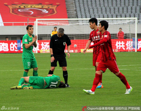 李俊多次判罚引发争议