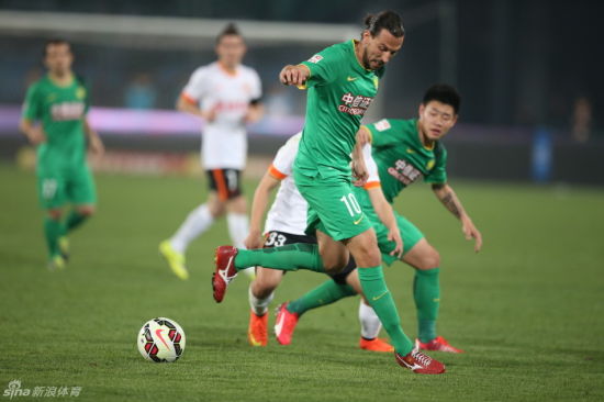 国安曾0-2落后