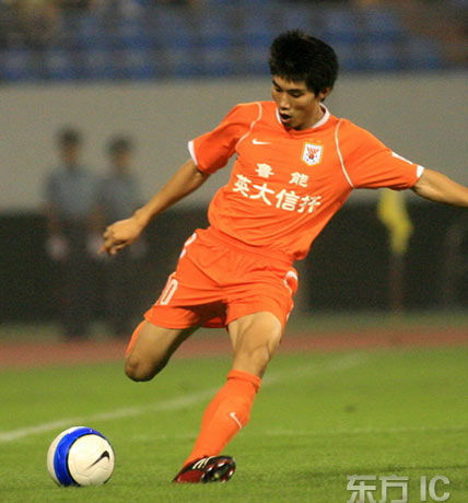 图文中超鲁能16惨败国安郑智亮相未能救主
