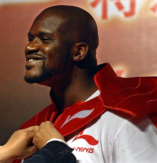 图文-大鲨鱼奥尼尔二度登陆京城 奥尼尔霸王披甲