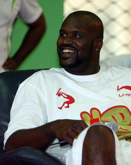 当日,"梦想星传"2007李宁中国篮球选秀营北京总决选落幕,奥尼尔到场