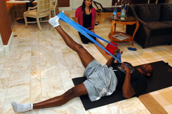 图文湖人核心闪耀梦八训练营科比训练自己动手