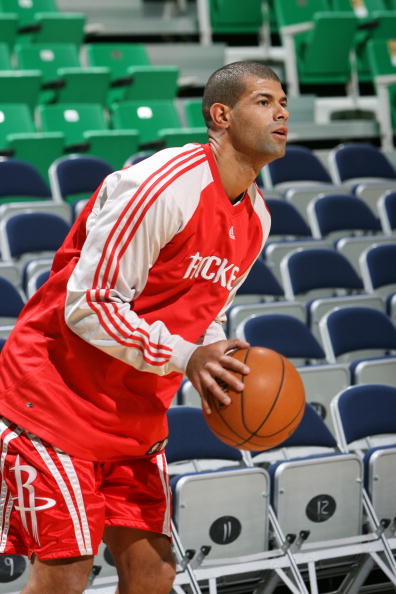 图文nba常规赛火箭vs爵士巴蒂尔练习投篮