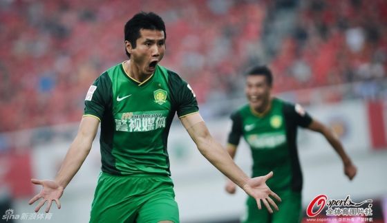 上轮联赛，邵佳一登场后任意球绝杀了恒大