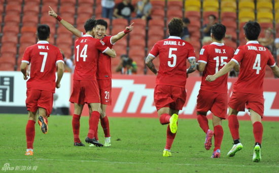 国足首发调整期待两连胜