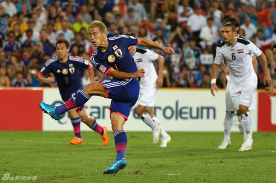 本田点球破门瞬间