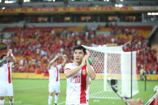 郑智依然会首发登场