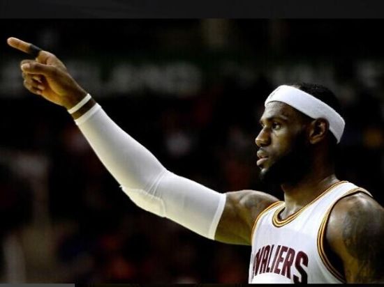 詹姆斯将拍摄迷你纪录片