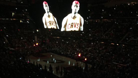 克利夫兰主场的气氛并未受揭幕战失利影响